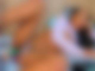 Live cam show with ErikaMoore - Ebony Petite on Camiplay Live