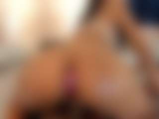 Live cam show with ErikaMoore - Foot Fetish Black on TastyBlacksLive