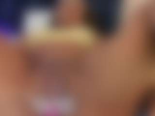Live cam show with ErikaMoore - Nipple Play on Pornisteam.com
