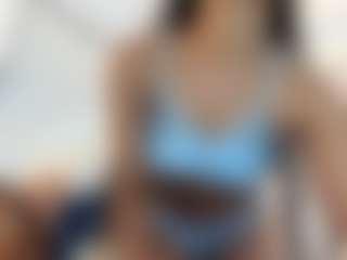 Live cam show with ErikaMoore - Petite on AdultVida.com