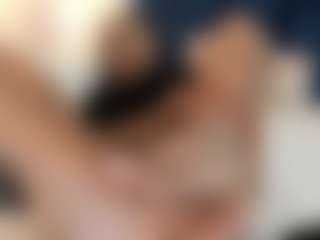 Live cam show with ErikaMoore - Petite Young Adult on SmokeAndPoke