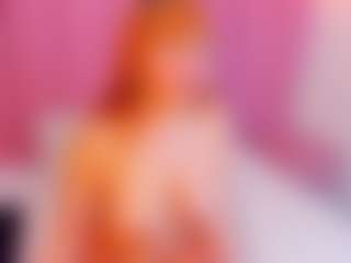 Live cam show with GigyDeluxe - Camel Toe on CamClone
