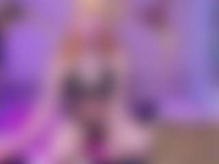 Live cam show with GigyDeluxe - Camel Toe on livesuperchat.net