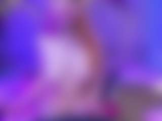 Live cam show with GigyDeluxe - Camel Toe on livesuperchat.net