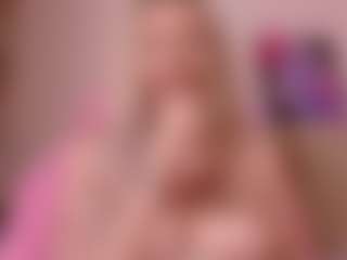 Live cam show with Icerebel - Blonde Hair on Camsoda