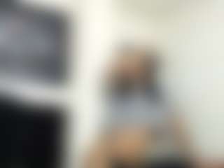 Live cam show with Lia-Vip - Teen (18+) on CamwithHer