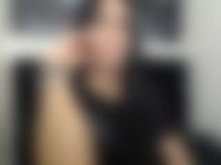 Live cam show with Lia-Vip - Black Hair on TeamSkeetLive