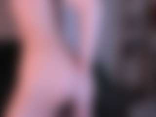 Live cam show with KiranaHayes - Tease on Camsoda