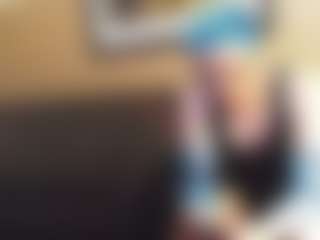 Avery After Dark's Live Sex Cam Show