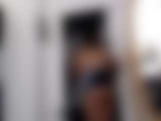 Live cam show with D1vaNayma - Red Hair on studioflirtlive.com