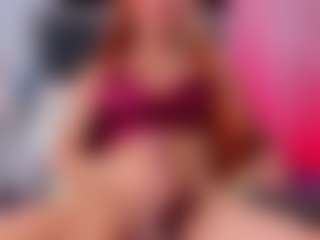 Live cam show with Flora-sofia - Red Hair on Camsoda