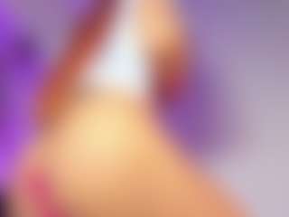Live cam show with Flora-sofia - Drinking on CamClone