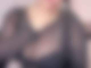 Live cam show with Gia-Fox - Shaved on Gym Cam Girls