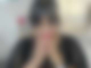 Live cam show with Gia-Fox - Shaved on Dolls Live