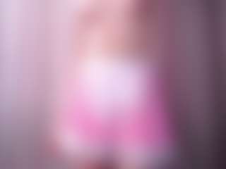 Live cam show with dasha-brown - Flash on Instabang