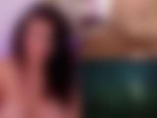 LadyReload MILF webcam performer live streaming