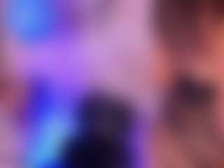 LadyReload MILF webcam performer live streaming