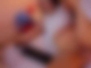 LadyReload MILF webcam performer live streaming