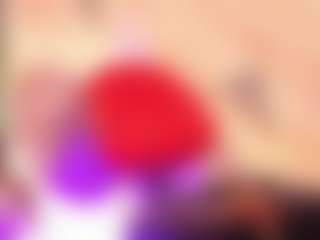 LadyReload MILF webcam performer live streaming