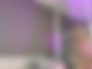 Live cam show with Zoee 8 - Cock Rating on Sex Cam Show