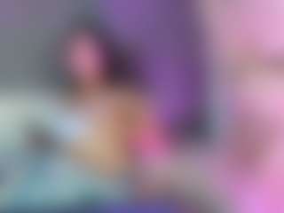 Live cam show with Zoee 8 - Moaning on sexytreat.net