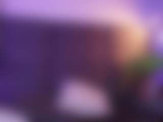 Live cam show with Zoee 8 - Teen (18+) on hotwifechat.live