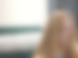 Live cam show with DionnaSeegars - Bra on Camsoda