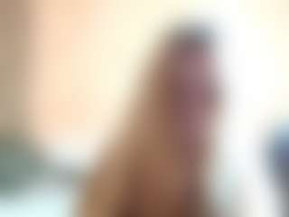 Live cam show with DionnaSeegars - Bra on Camsoda
