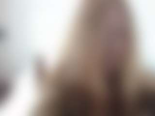 Live cam show with DionnaSeegars - Bra on Camsoda