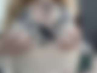 Live cam show with DionnaSeegars - Spank Red Hair on Camsoda