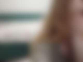 Live cam show with DionnaSeegars - Bra on Camsoda