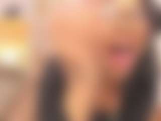 Live cam show with emma-lambert - Facial Piercings on SpunkLive