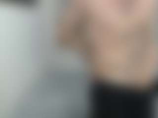 Iantwink18's Live Sex Cam Show