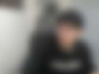 Iantwink18's Live Sex Cam Show