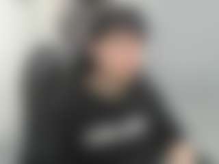 Iantwink18's Live Sex Cam Show
