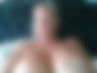 malibumelons's Live Sex Cam Show