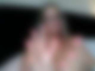 malibumelons's Live Sex Cam Show