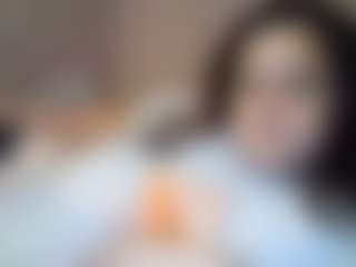Live cam show with AdelaCheri - Blue Eyes on AdultVida.com
