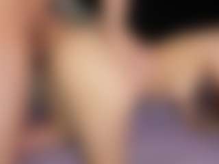 Delphinebella's Live Sex Cam Show