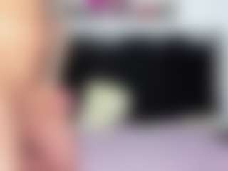 Delphinebella's Live Sex Cam Show