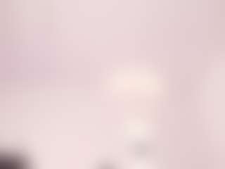 Live cam show with Justonecute - Nails on AdultVida.com