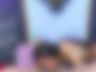 Live cam show with KimberlyHoward - Small Tits on SxyPornLive