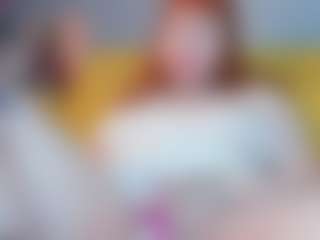 Live cam show with Roxy-Moor - Camel Toe on TeamSkeetLive