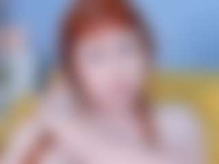 Live cam show with Roxy-Moor - Flirt on Gym Cam Girls