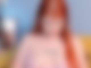 Live cam show with Roxy-Moor - Chubby on WildCum