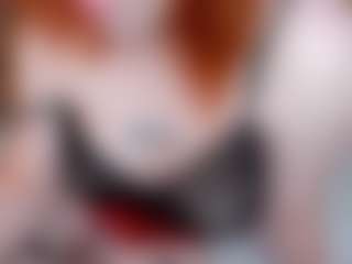 Live cam show with Roxy-Moor - Upskirt on googirlz