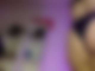 Live cam show with SmokyDee - Tiny Tits on live18s.com