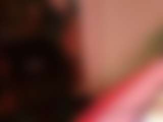 Live cam show with SmokyDee - Tiny Tits on Milf Play