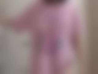 Live cam show with Ria - Strip Asian on sexytreat.net