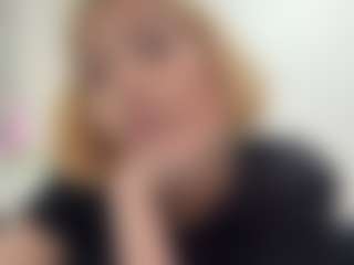 Live cam show with FelisaHarvath - Cock Rating on Cam Slut
